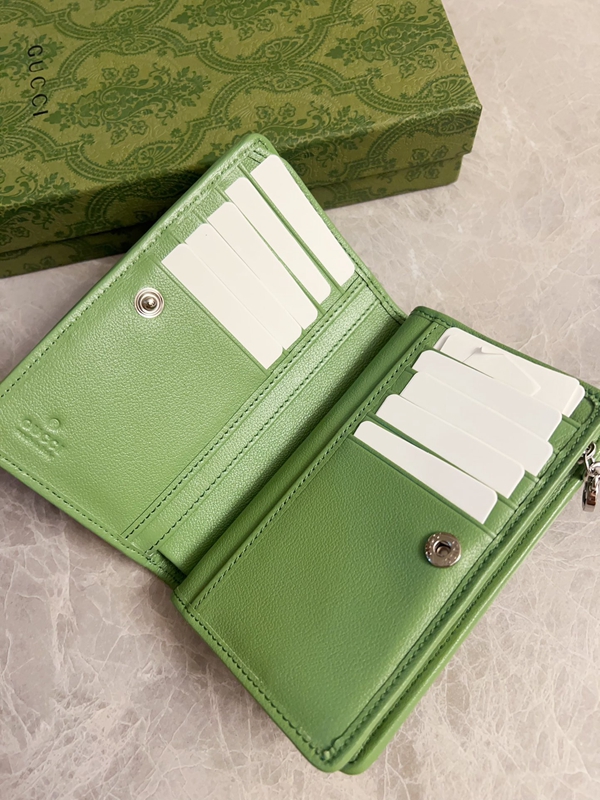グッチ財布 レプリカ内部構造